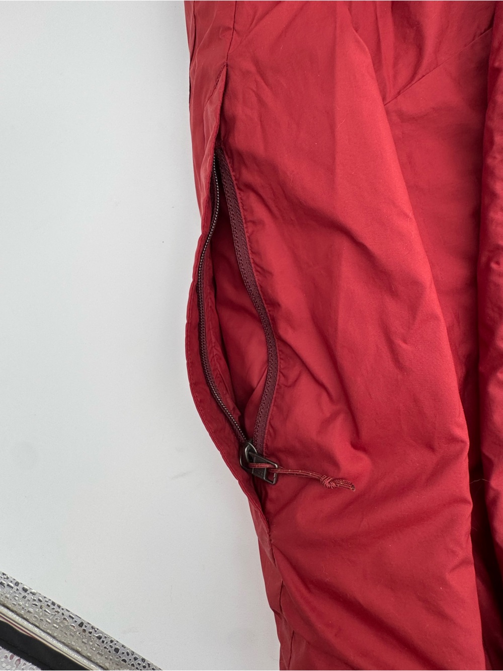 Patagonia Men’s Deep Red Reversible Jacket - Picture 6 of 9